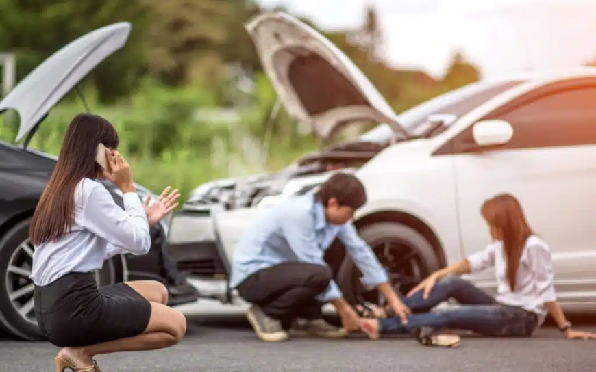 Road accident dialogue between two friends